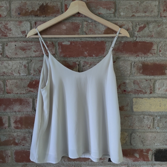 Lush Flowy Tank Top - Picture 2 of 4